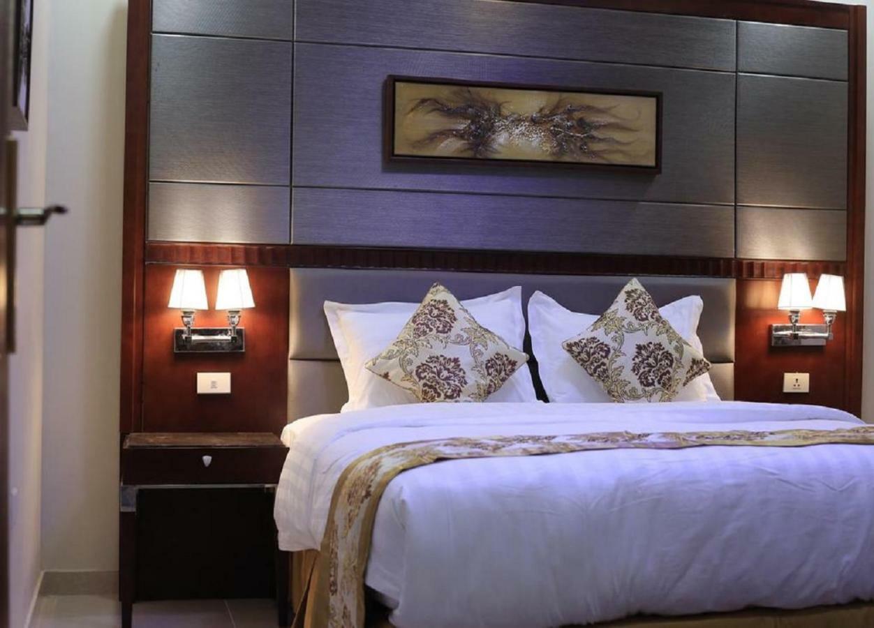 The 40th Pearl Hotel